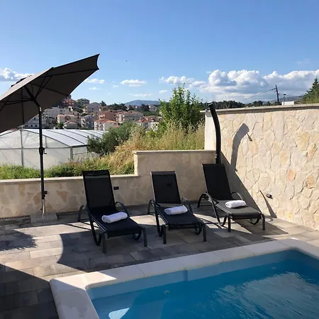 Frane With Private Pool Appartamento