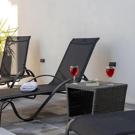 Frane With Private Pool