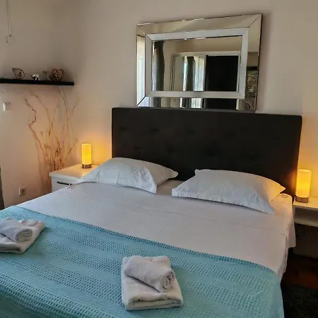 Frane With Private Pool Appartamento