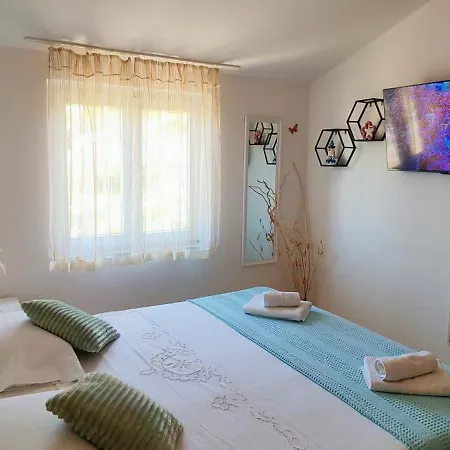 Frane With Private Pool Appartamento Podstrana