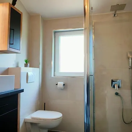 Frane With Private Pool Appartamento Podstrana
